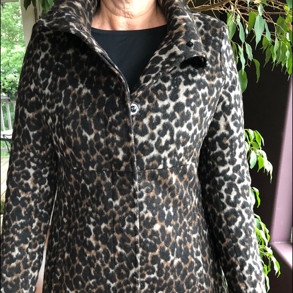 Coat - Picture 2 of 6